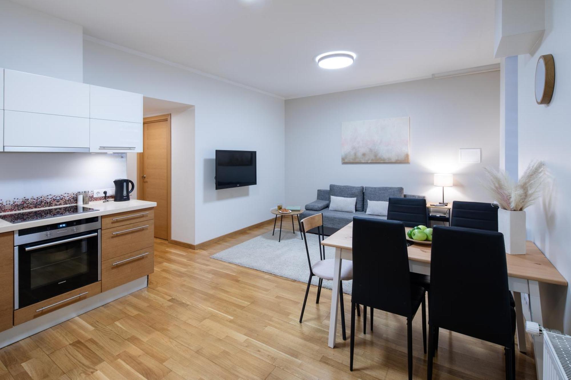 Riga Embassy Center Apartment With Parking Exterior foto